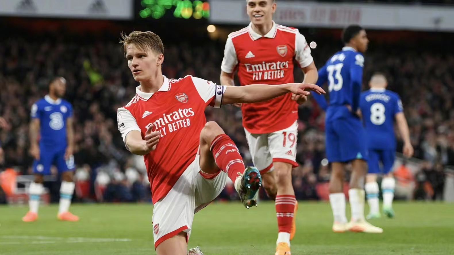 曼联青训教头霍斯曼转会阿森纳：青训体系调整与未来战略展望